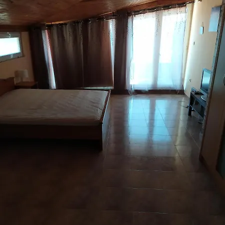 Sea Sunrise- Apartment